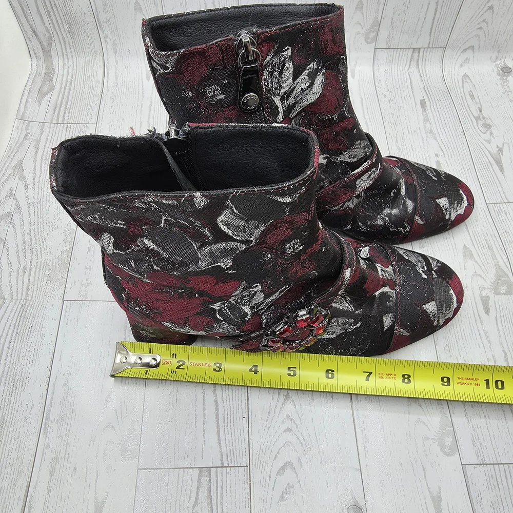 Geox Red and Black Floral Ankle Boots - Respira Technology 37.5/US7/7.5‎